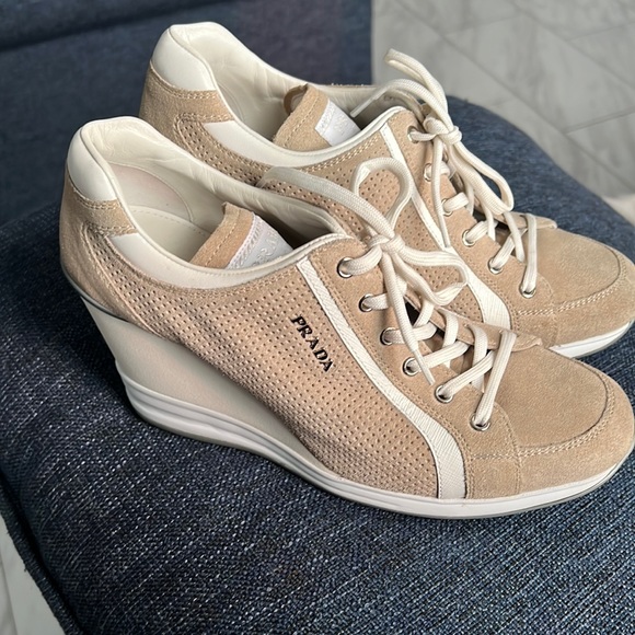Im selling out these brand “Prada” sports and platform shoes!